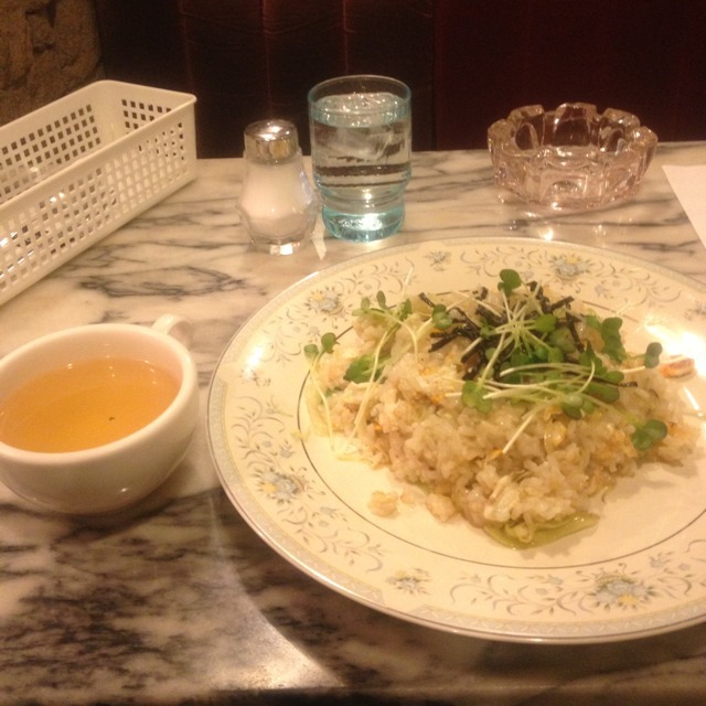 Featured image of post ココは城かジャングルか。古き良き純喫茶@珈琲の殿堂『プリンス』#町田