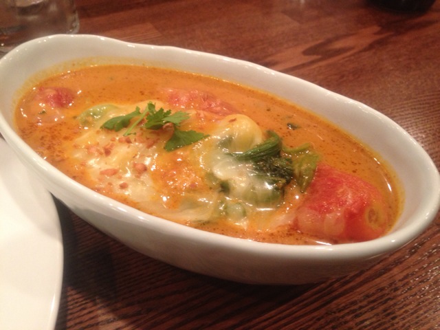 Featured image of post トロトロチーズとトロトロトマトの濃密な関係にウットリ ヤミツキカリー 神保町店