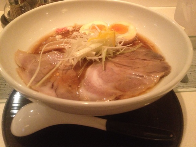 Featured image of post 渋谷はレベルが高かった！オサレカフェのようなラーメン屋さん　九月堂