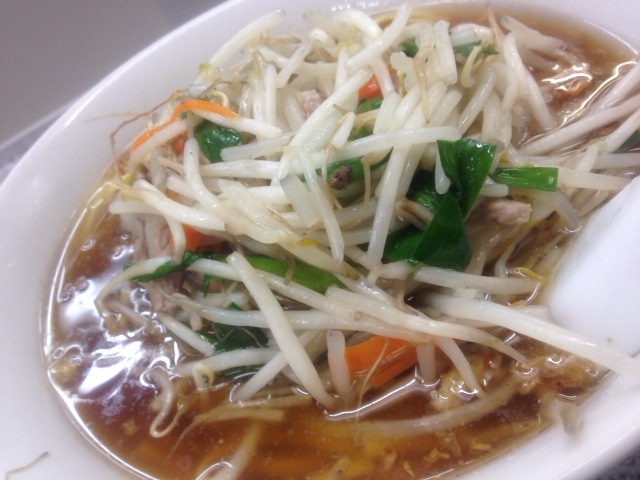 Featured image of post ［ラーメン・渋谷・喜楽］濃厚アブラのしょうゆラーメンは挑戦的な味だった